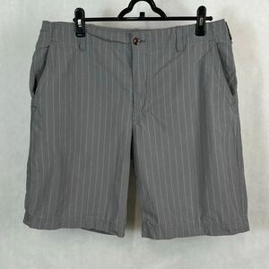 Heritage Collection by Bass Mens Shorts Sz 36 x 10 Gray Pinstripe Button Front